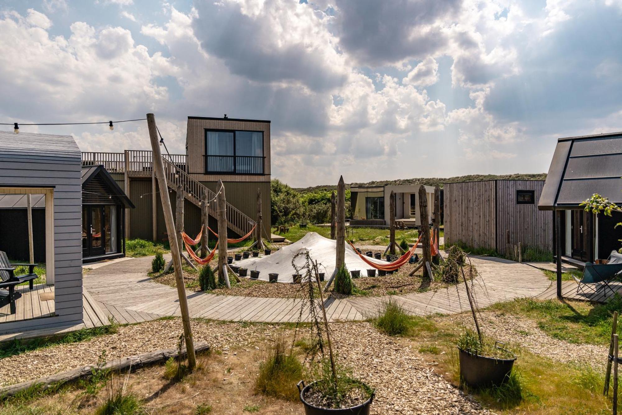 Basecamp Ijmuiden Aan Zee Hotel Exterior photo